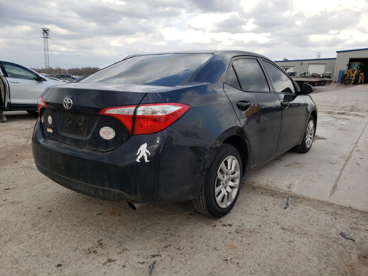 Photo 4 from auction – 2015 TOYOTA COROLLA L with VIN 2T1BURHE6FC273721