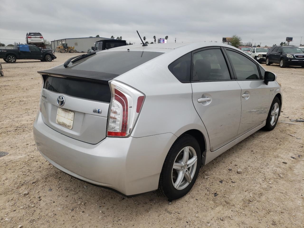 Photo 4 from auction – 2013 TOYOTA PRIUS with VIN JTDKN3DU5D5558914