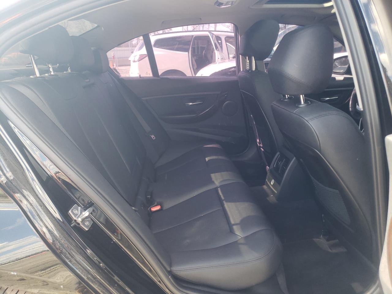 Photo 6 from auction – 2014 BMW 328 D with VIN WBA3D3C52EK156267