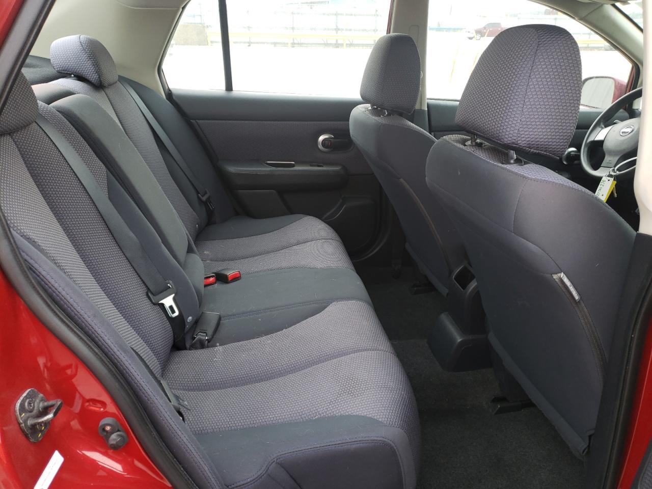 Photo 6 from auction – 2007 NISSAN VERSA S with VIN 3N1BC11E27L446392