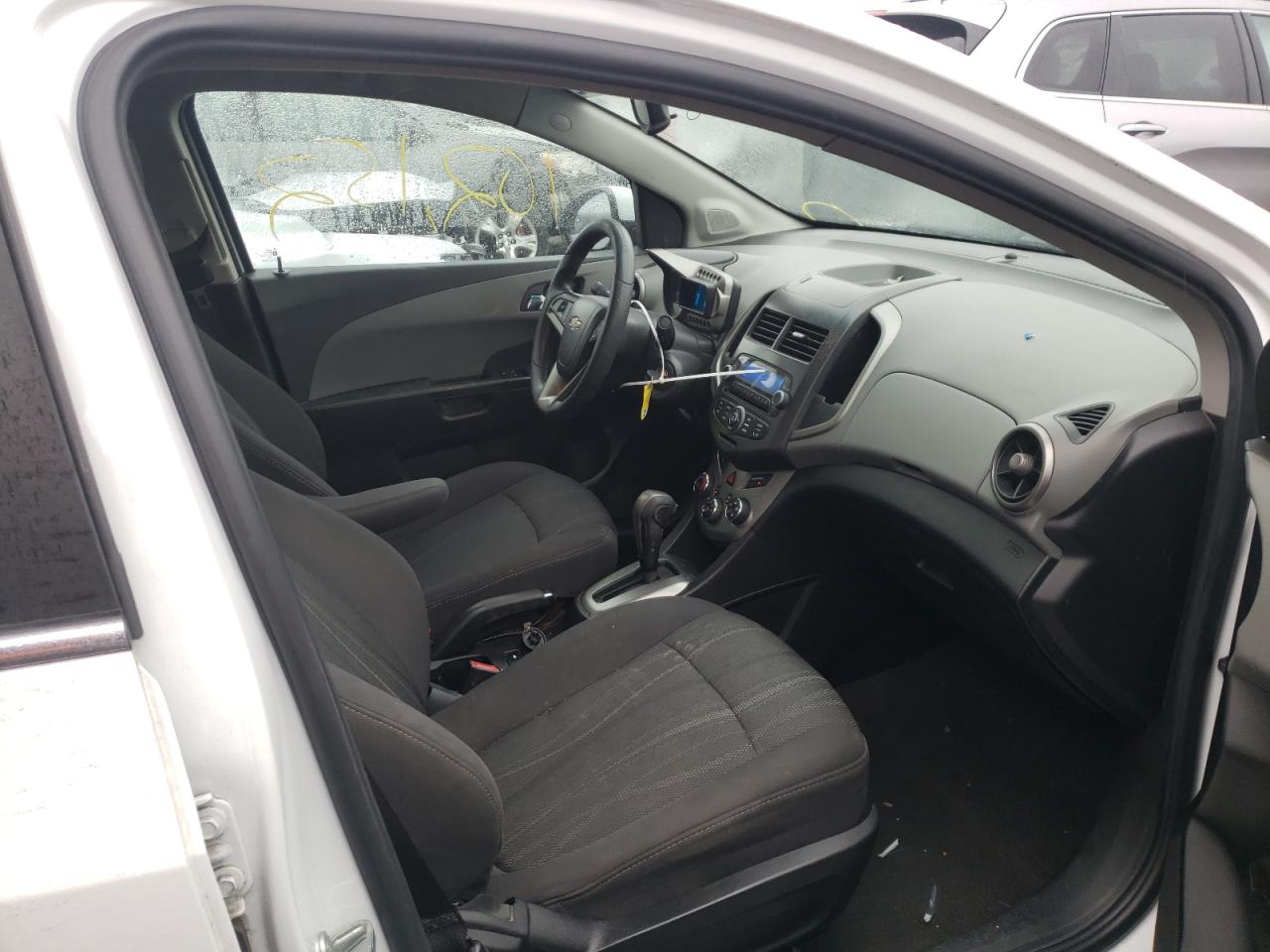 Photo 5 from auction – 2014 CHEVROLET SONIC LT with VIN 1G1JC5SH8E4177416