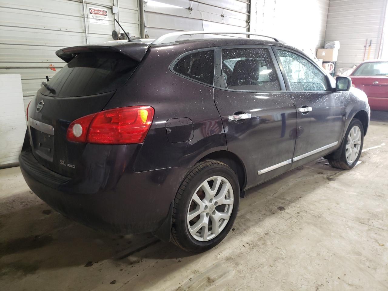 Photo 4 from auction – 2013 NISSAN ROGUE S with VIN JN8AS5MV2DW124022