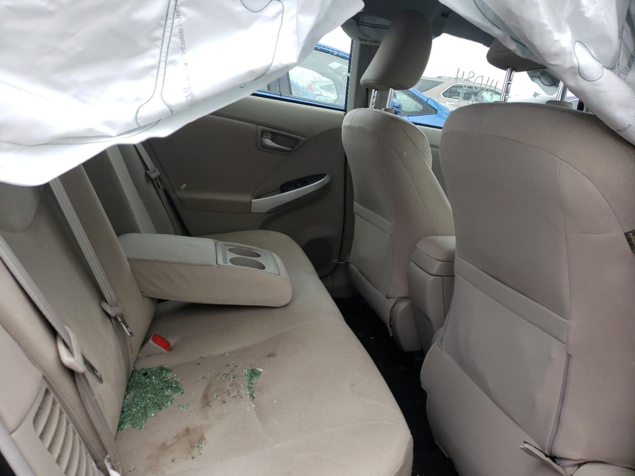 Photo 6 from auction – 2013 TOYOTA PRIUS with VIN JTDKN3DU8D0337434