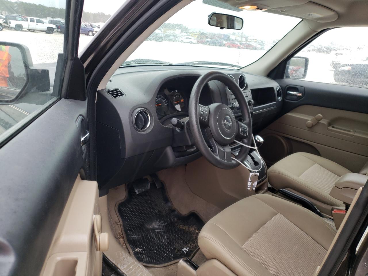 Photo 9 from auction – 2014 JEEP PATRIOT SP with VIN 1C4NJPBA7ED690346