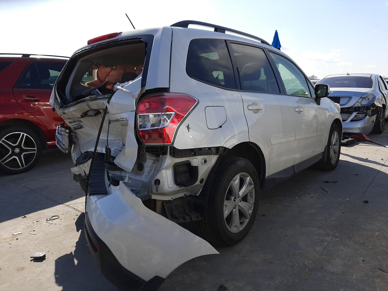 Photo 4 from auction – 2014 SUBARU FORESTER 2 with VIN JF2SJAEC4EH556918