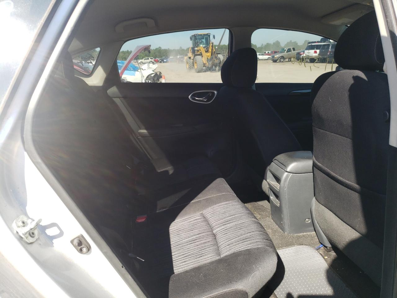 Photo 6 from auction – 2016 NISSAN SENTRA S with VIN 3N1AB7AP5GL662417