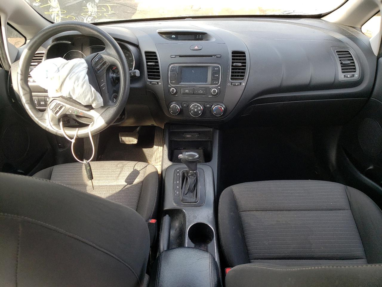 Фото 9 с аукциона – 2016 KIA FORTE LX с VIN KNAFX4A67G5496974