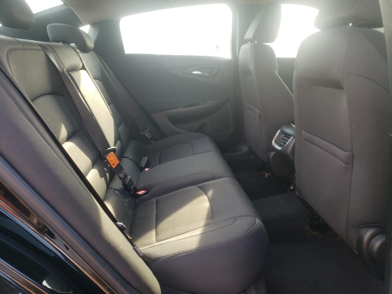 Photo 6 from auction – 2016 CHEVROLET MALIBU LT with VIN 1G1ZE5ST3GF350297