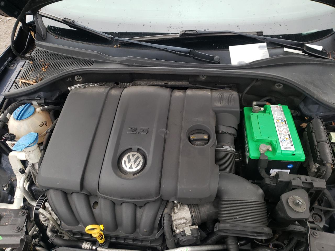 Photo 7 from auction – 2012 VOLKSWAGEN PASSAT SE with VIN 1VWBP7A30CC032033