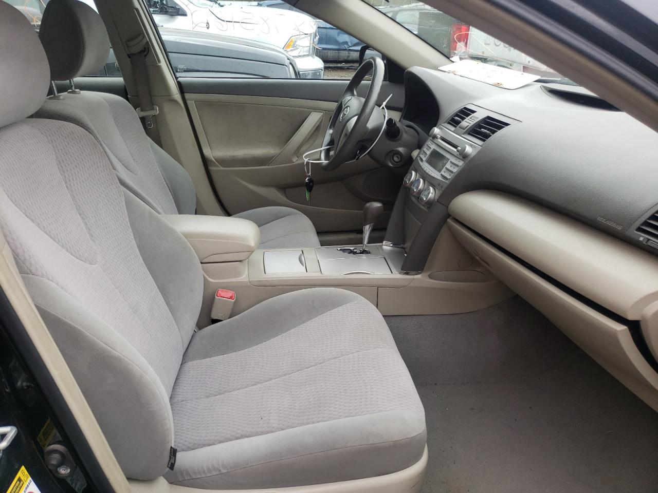 Photo 5 from auction – 2010 TOYOTA CAMRY BASE with VIN 4T1BF3EK0AU014117