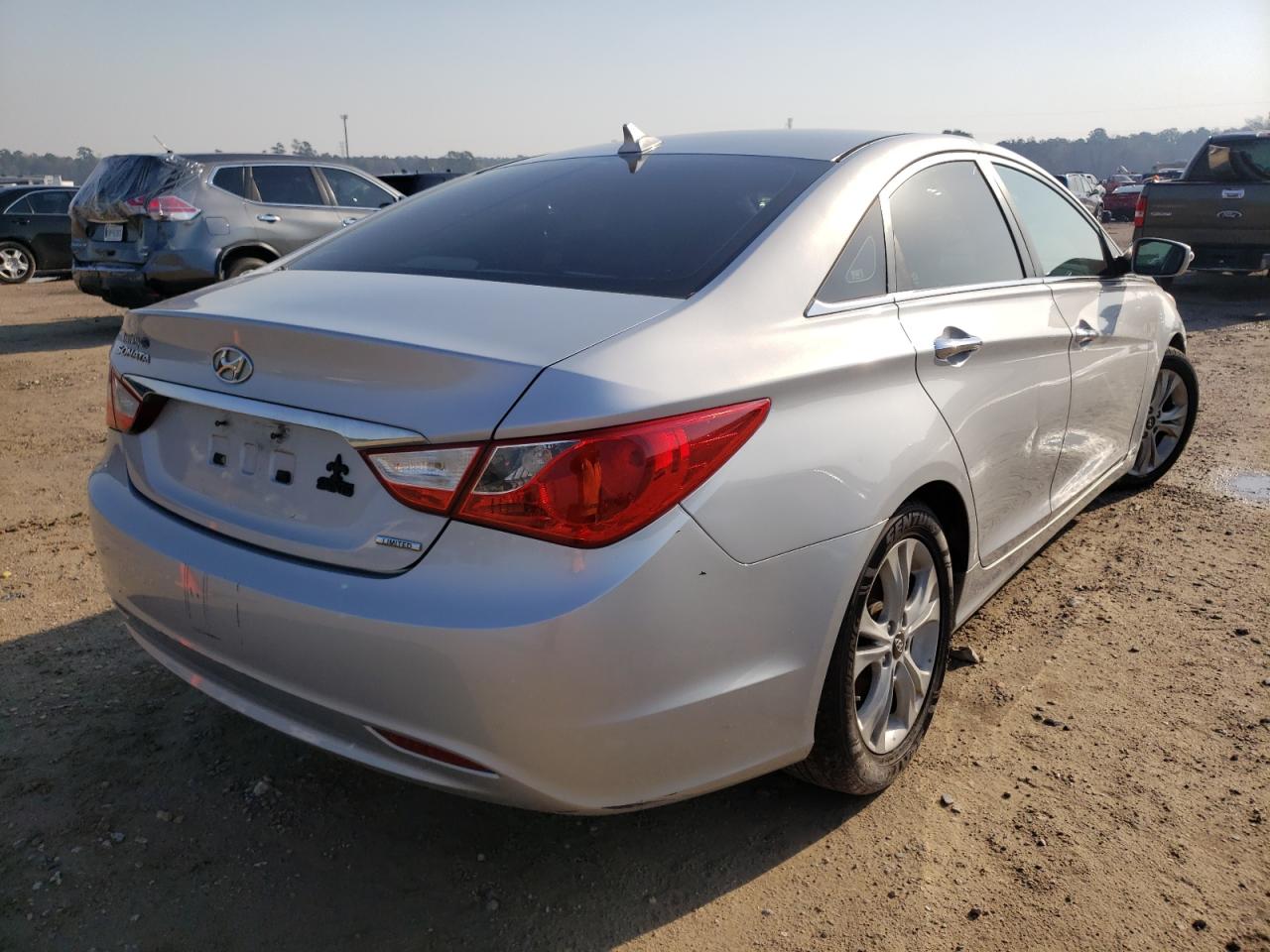Photo 4 from auction – 2011 HYUNDAI SONATA SE with VIN 5NPEC4AC1BH004092