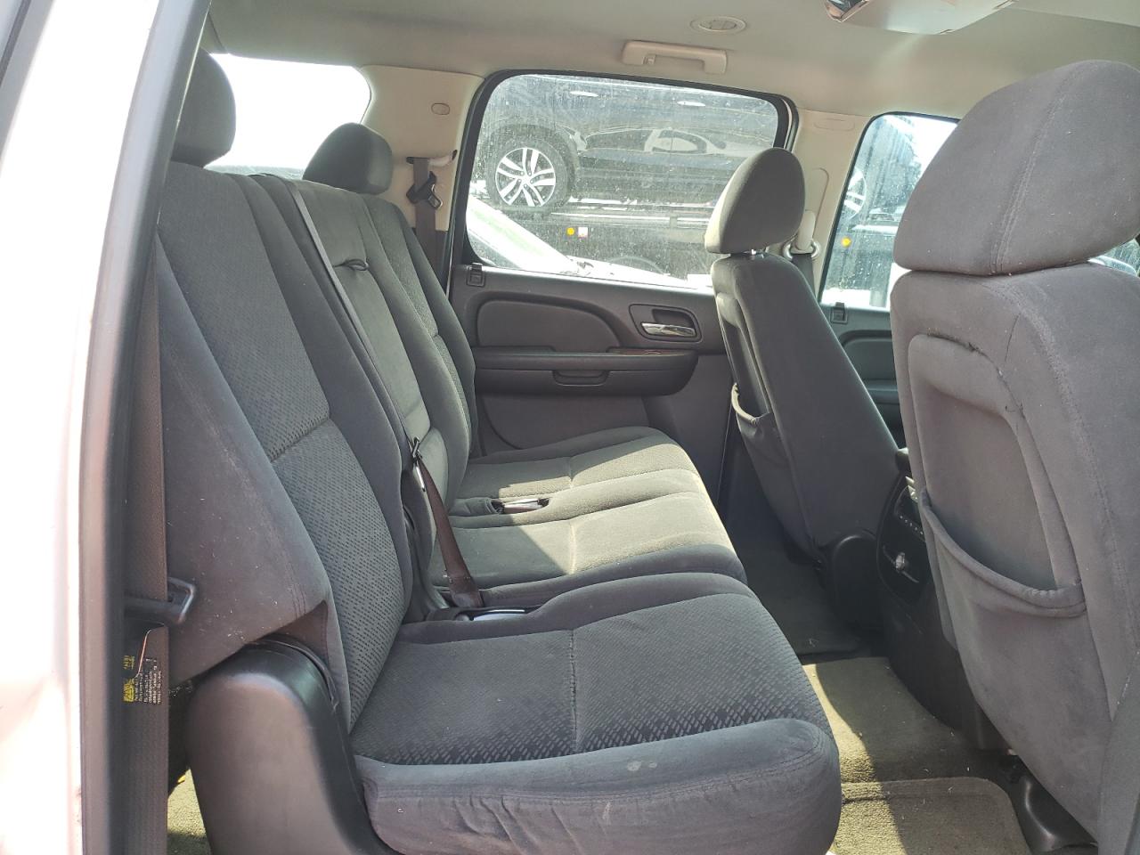 Photo 6 from auction – 2007 CHEVROLET SUBURBAN C with VIN 1GNFC16047R260431