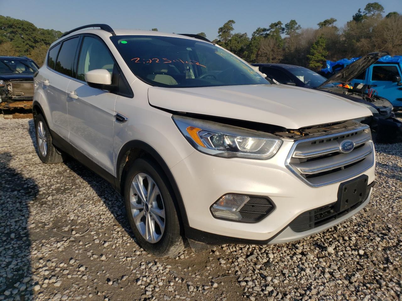 Photo 1 from auction – 2017 FORD ESCAPE SE with VIN 1FMCU0GD9HUA68355