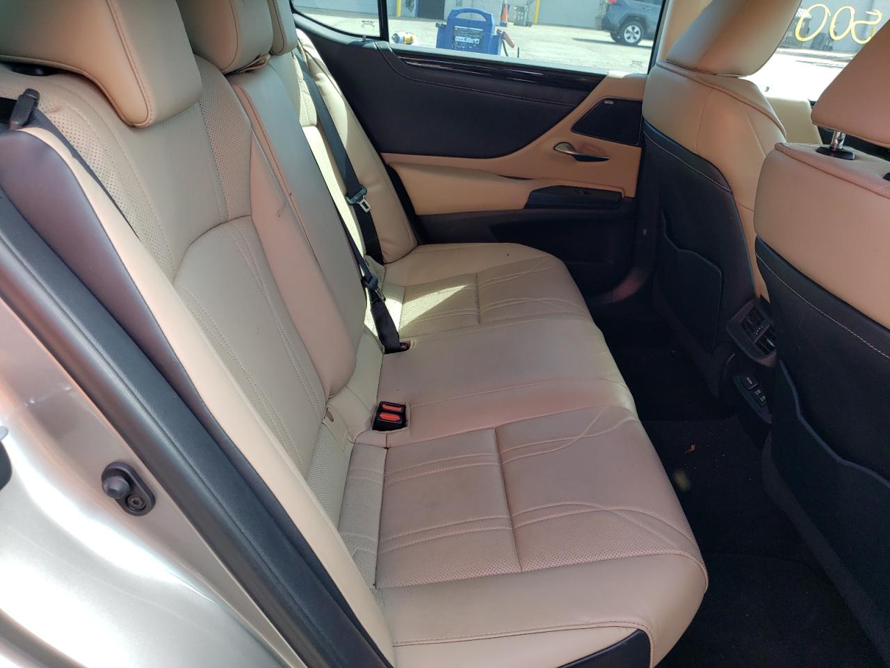 Photo 6 from auction – 2021 LEXUS ES 300H LU with VIN 58AEA1C17MU003946
