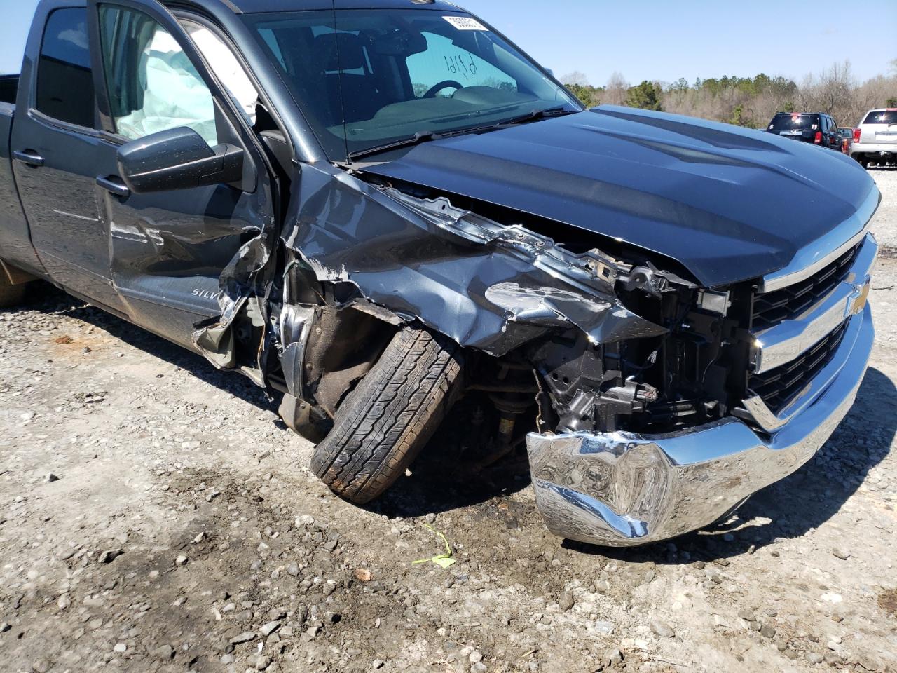 Photo 9 from auction – 2018 CHEVROLET SILVERADO with VIN 1GCRCREC6JZ182032