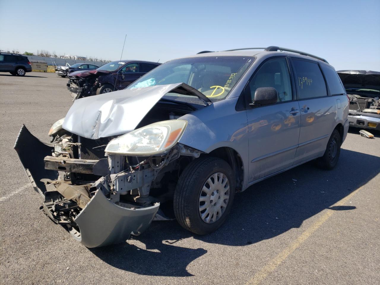Photo 2 from auction – 2004 TOYOTA SIENNA CE with VIN 5TDZA23C64S024196