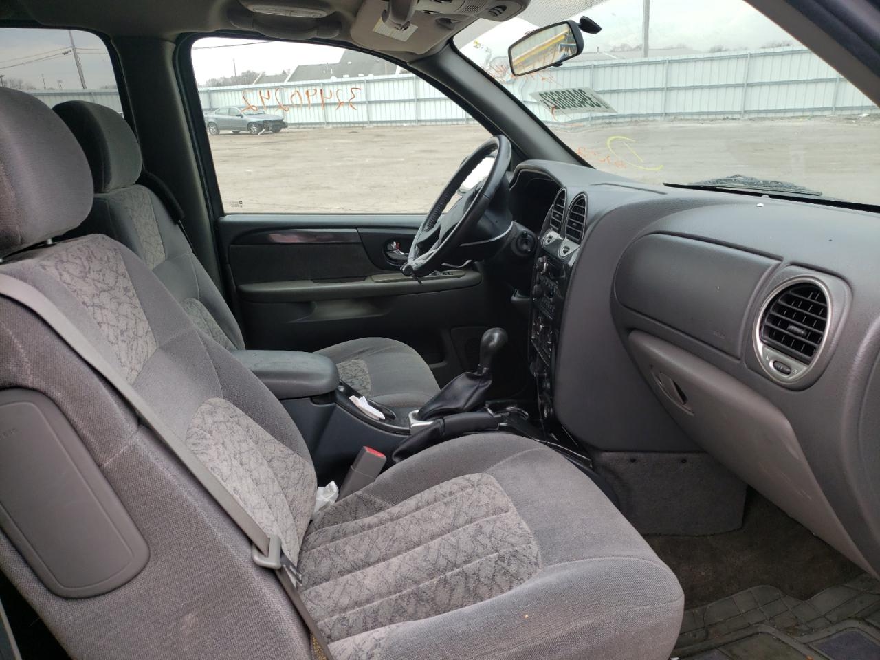 Photo 5 from auction – 2003 GMC ENVOY SLT with VIN 1GKET16S136157652