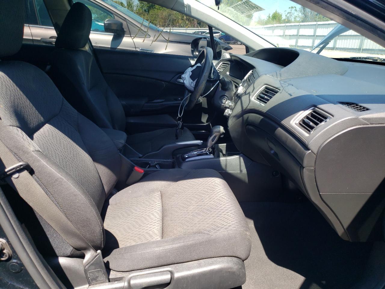 Photo 5 from auction – 2015 HONDA CIVIC LX with VIN 19XFB2F51FE079472