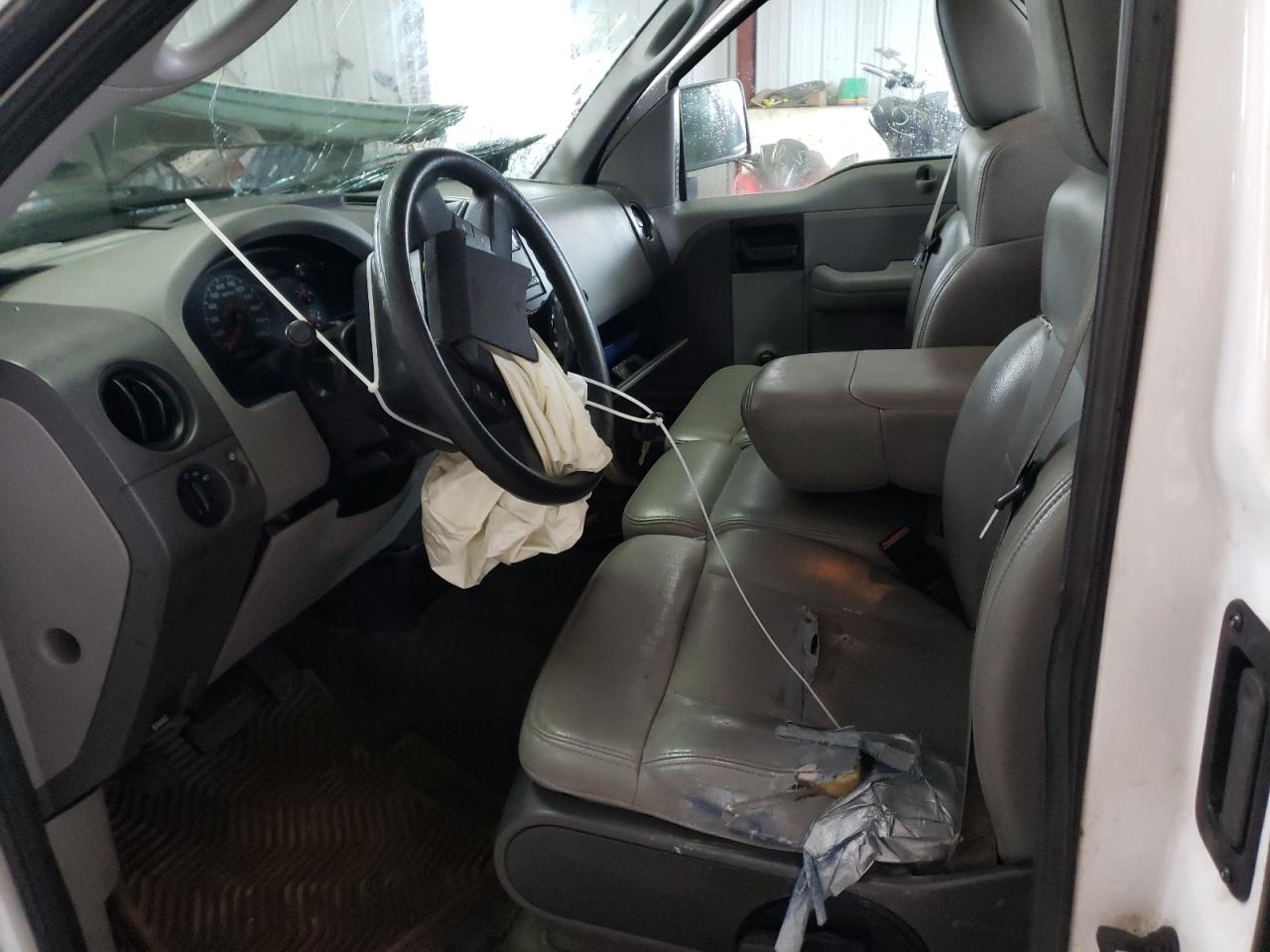 Photo 5 from auction – 2006 FORD F150 with VIN 1FTRF12256NB66424