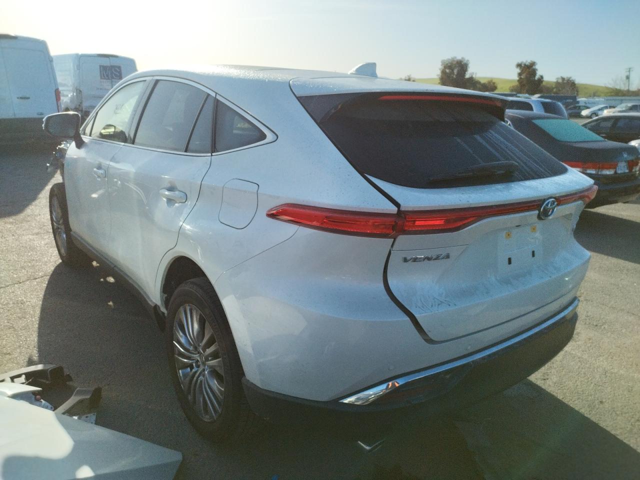 Photo 3 from auction – 2021 TOYOTA VENZA LE with VIN JTEAAAAH5MJ039089