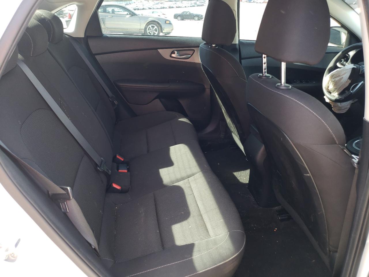 Photo 6 from auction – 2019 KIA FORTE FE with VIN 3KPF24AD4KE061617