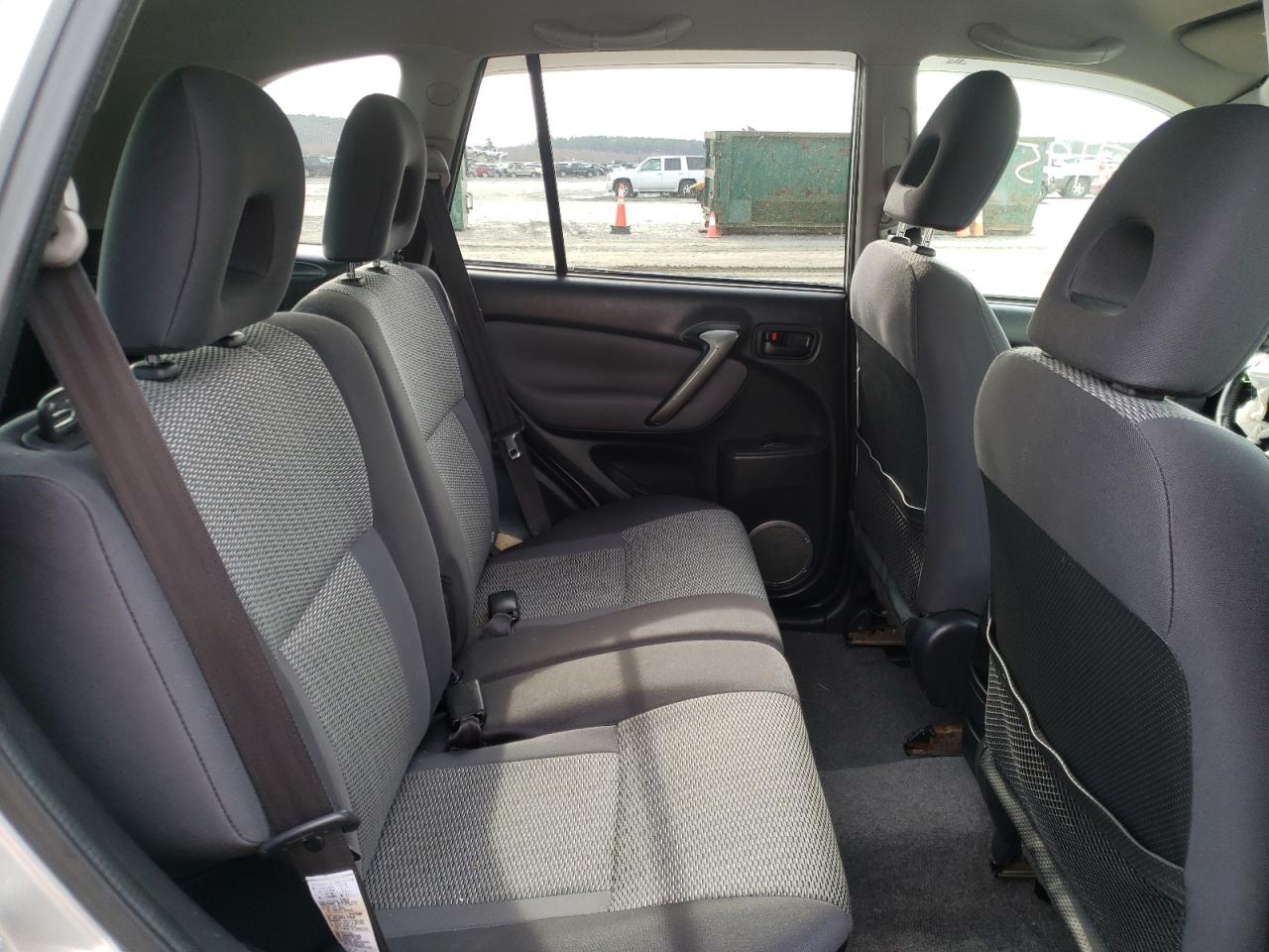 Photo 6 from auction – 2004 TOYOTA RAV4 with VIN JTEHD20V146005558
