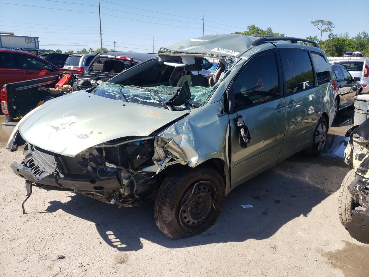 Photo 2 from auction – 2010 TOYOTA SIENNA CE with VIN 5TDKK4CC3AS308133