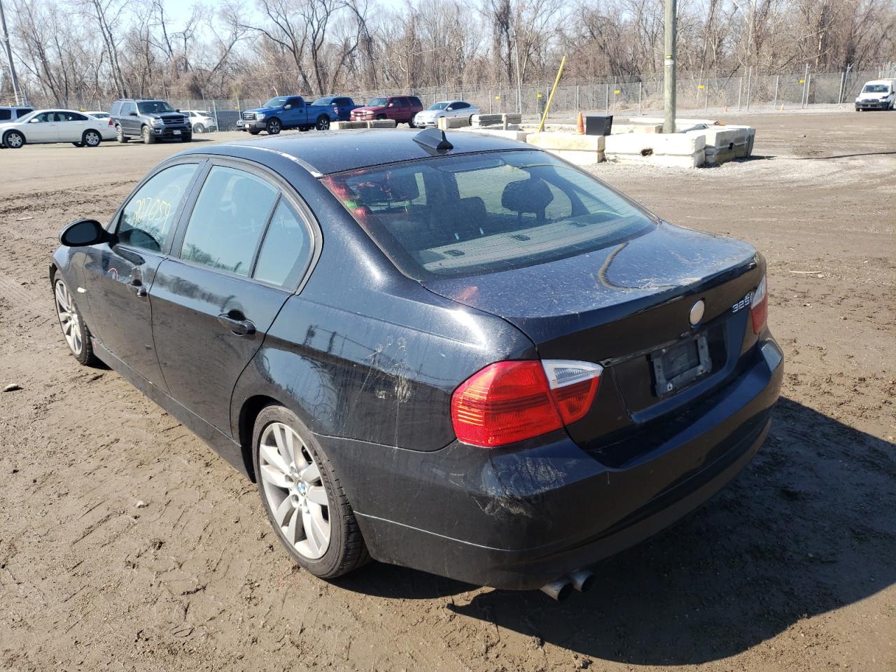 Photo 3 from auction – 2006 BMW 325 I with VIN WBAVB13596KR59937