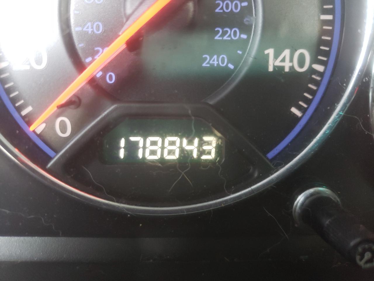 Photo 8 from auction – 2005 HONDA CIVIC EX with VIN 2HGES26745H567736