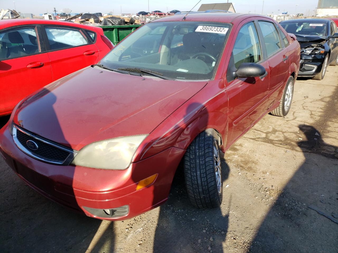 Photo 2 from auction – 2005 FORD FOCUS ZX4 with VIN 1FAFP34N75W189317