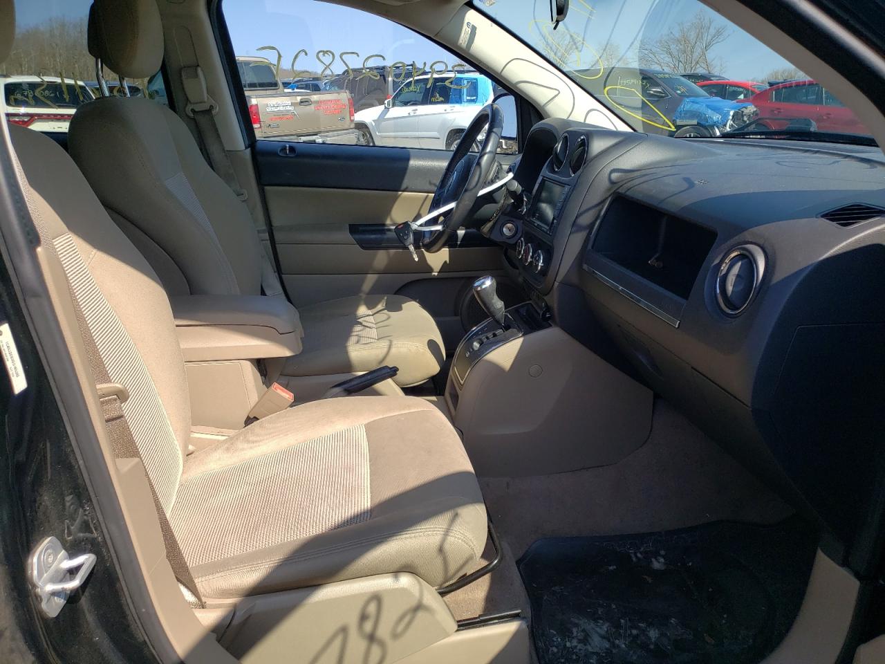 Photo 5 from auction – 2013 JEEP COMPASS LA with VIN 1C4NJDEB2DD165342
