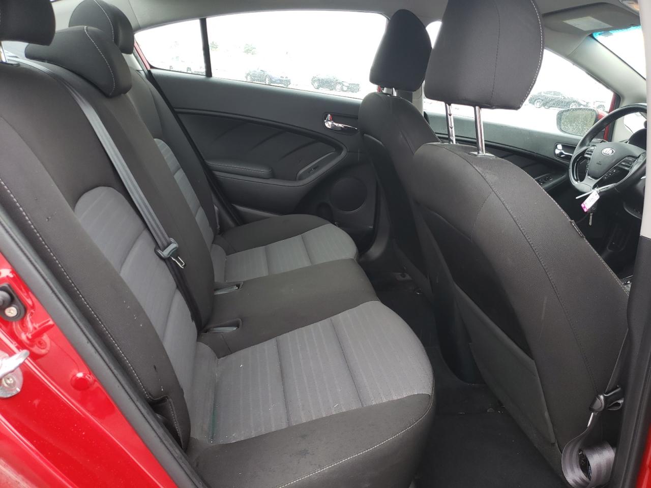 Photo 6 from auction – 2017 KIA FORTE LX with VIN 3KPFL4A72HE077427
