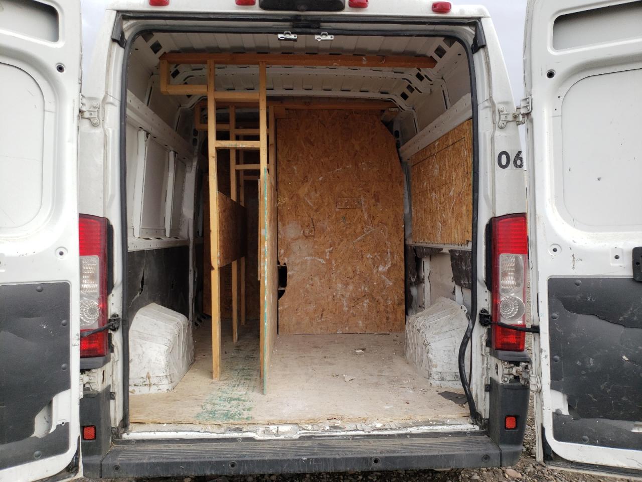Photo 6 from auction – 2014 RAM PROMASTER with VIN 3C6URVHG1EE116013