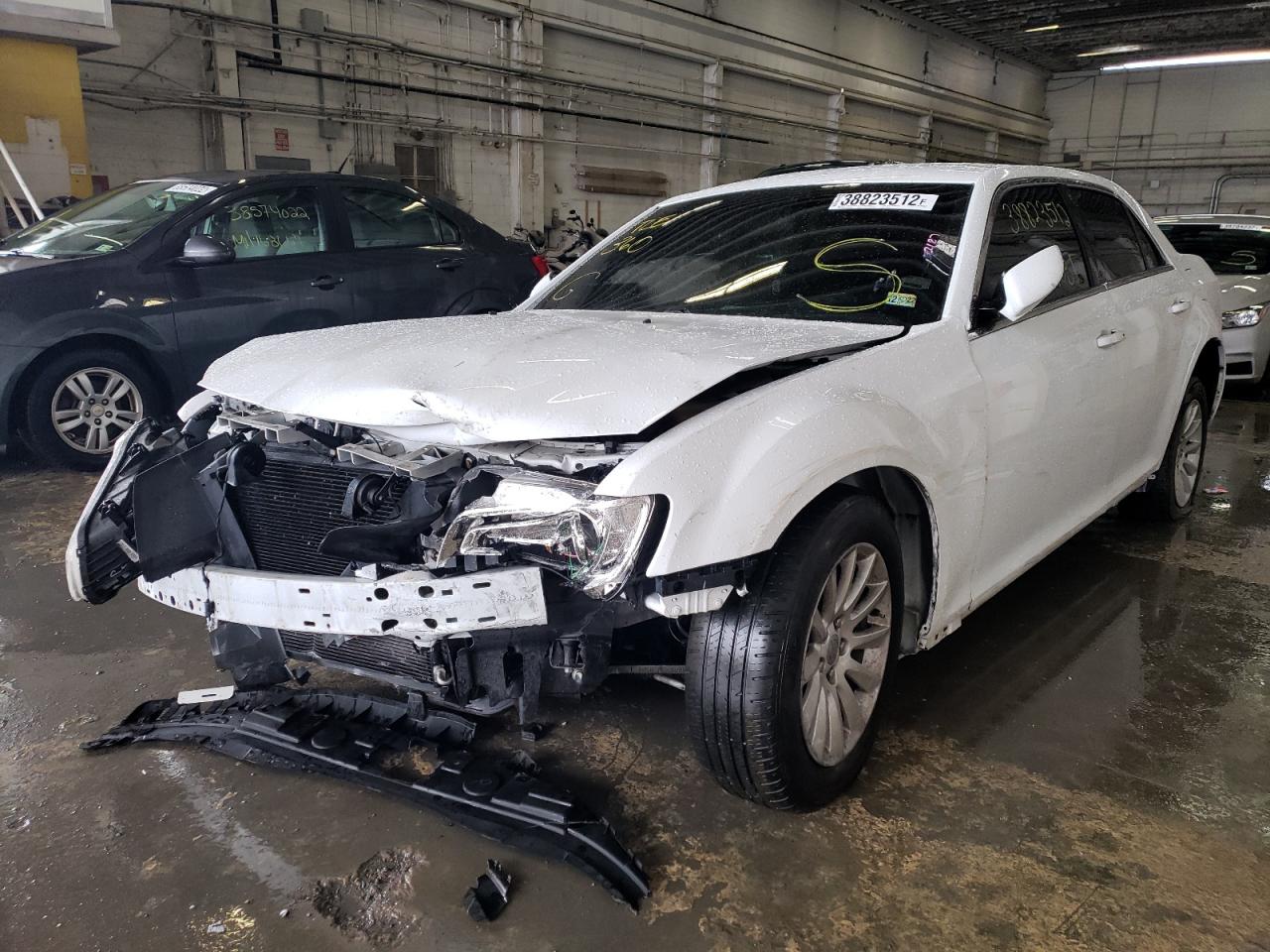 Photo 2 from auction – 2013 CHRYSLER 300 with VIN 2C3CCAAG7DH732640