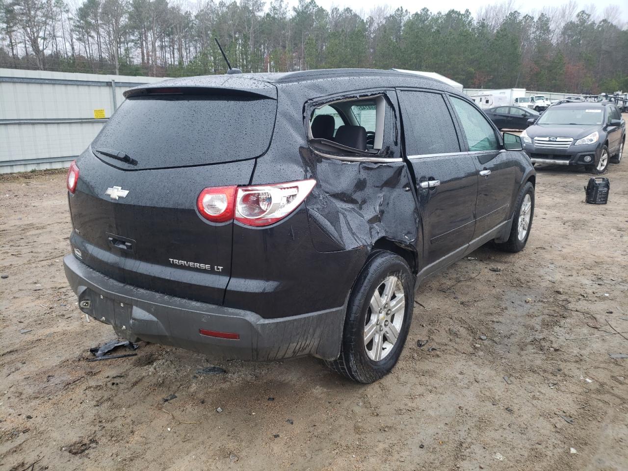 Photo 4 from auction – 2010 CHEVROLET TRAVERSE L with VIN 1GNLVFED2AS138438