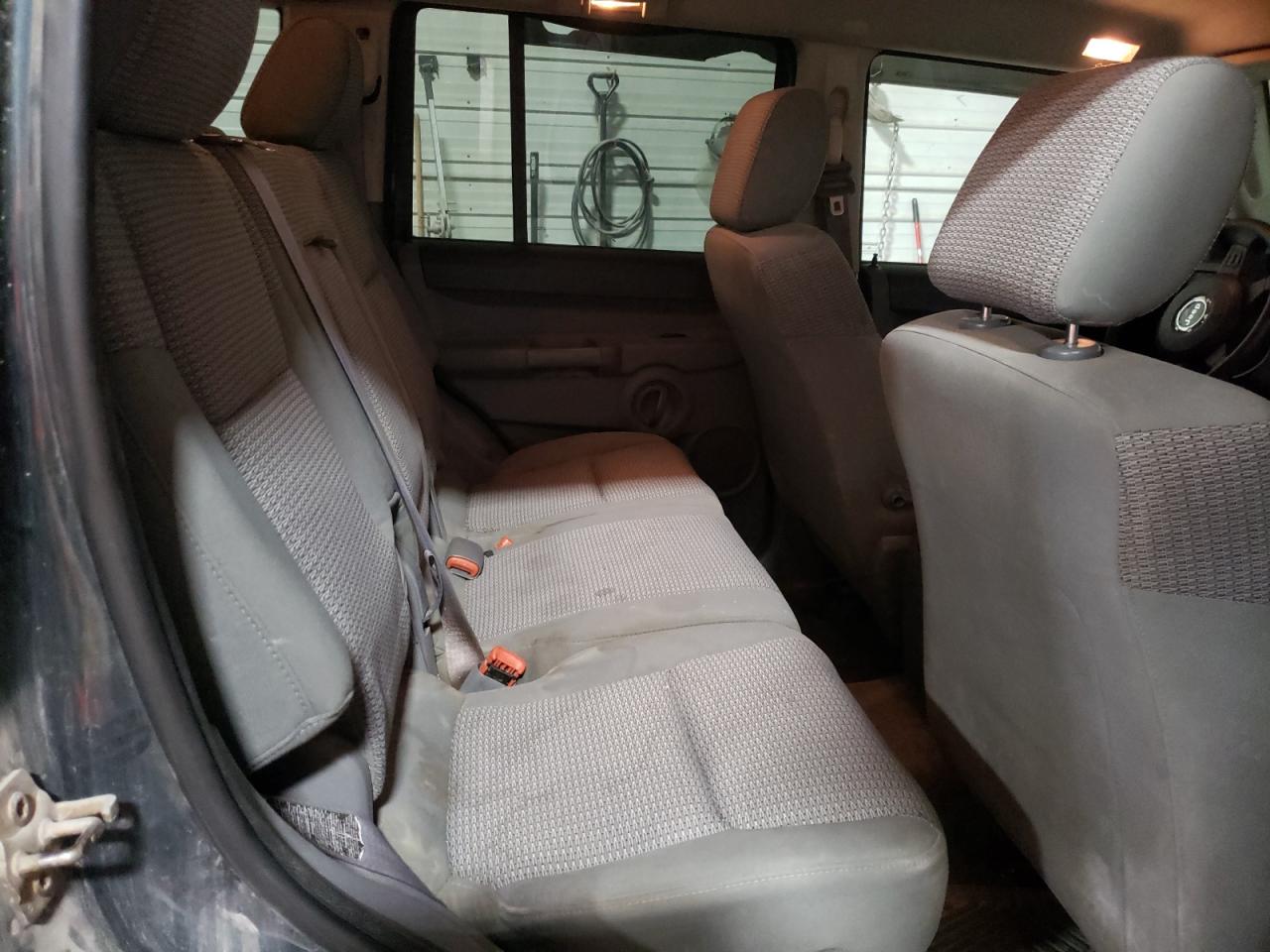 Photo 6 from auction – 2006 JEEP COMMANDER with VIN 1J8HG48N06C174138