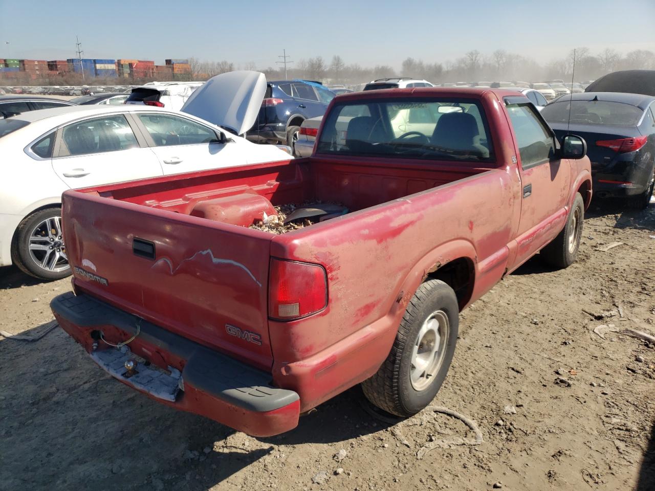 Photo 4 from auction – 1998 GMC SONOMA with VIN 1GTCS1449WK520009