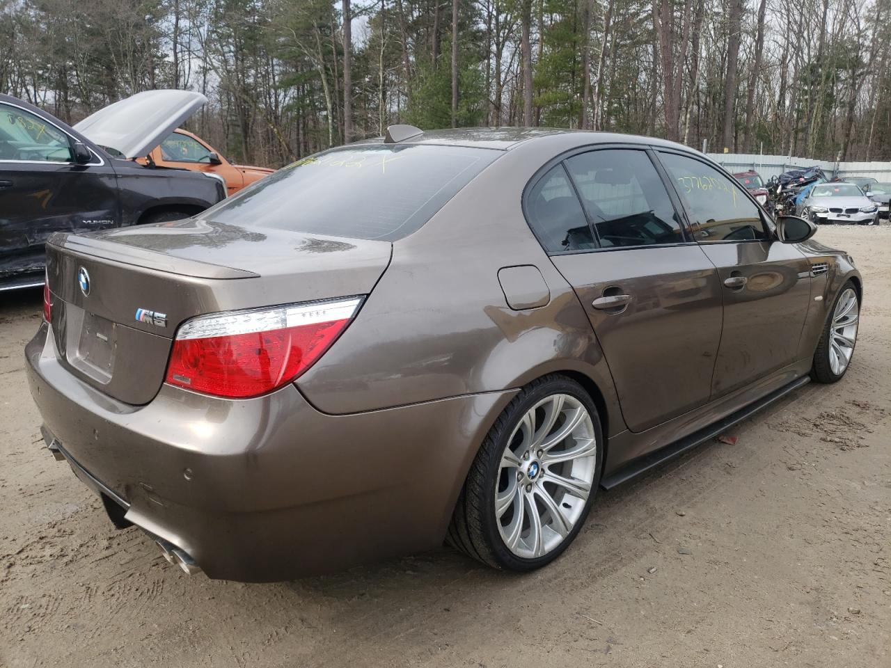 Photo 4 from auction – 2006 BMW M5 with VIN WBSNB93526B581387