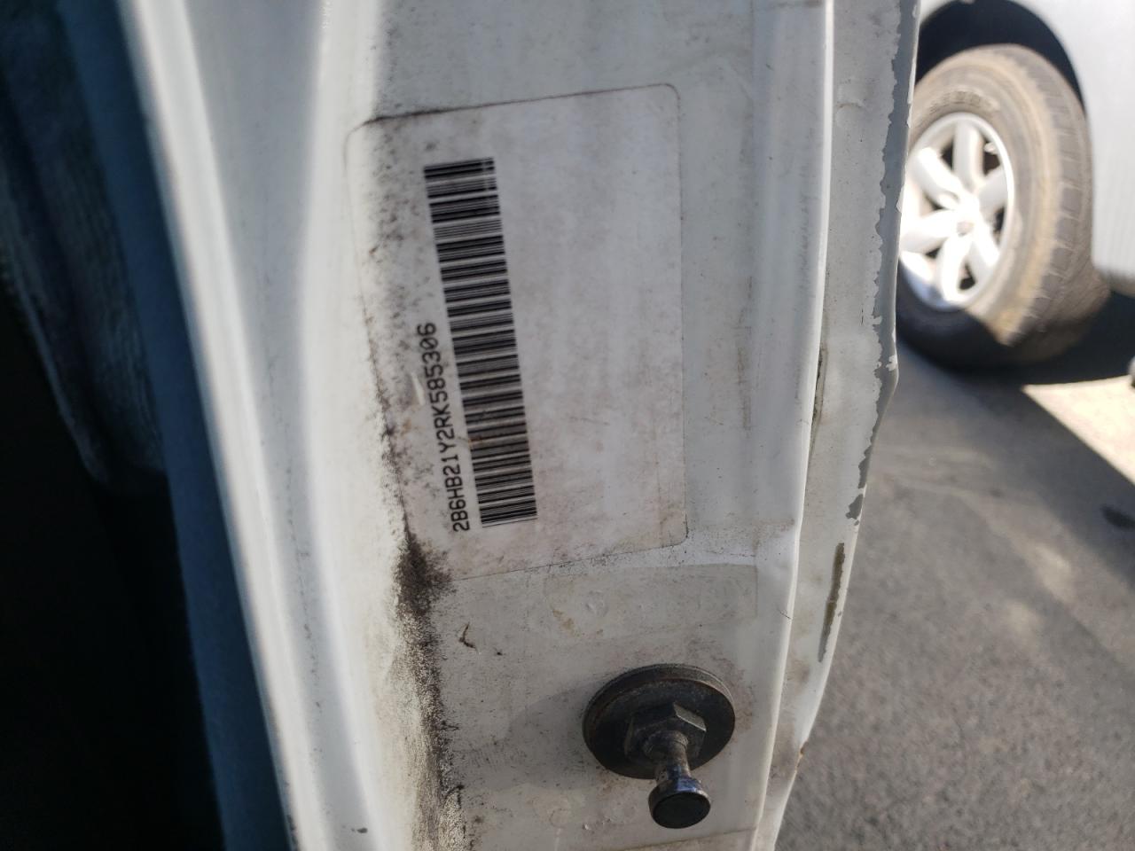 Photo 10 from auction – 1994 DODGE RAM VAN B2 with VIN 2B6HB21Y2RK585306