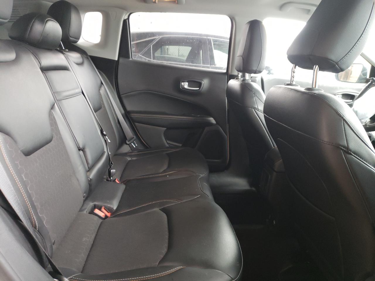 Photo 6 from auction – 2018 JEEP COMPASS LA with VIN 3C4NJDBB6JT179061