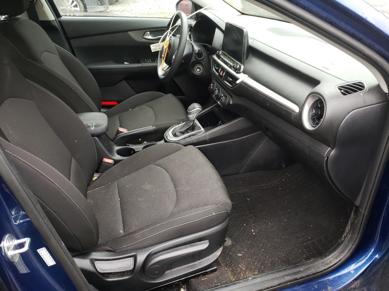 Photo 5 from auction – 2021 KIA FORTE FE with VIN 3KPF24AD8ME268014