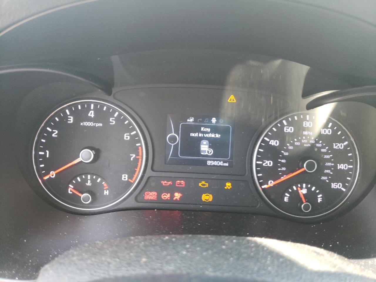 Photo 8 from auction – 2016 KIA OPTIMA EX with VIN 5XXGU4L34GG045354