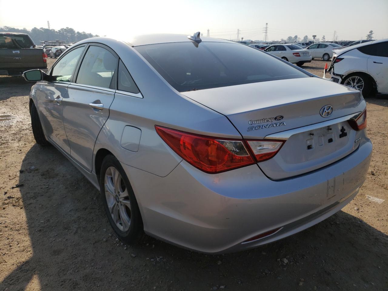 Photo 3 from auction – 2011 HYUNDAI SONATA SE with VIN 5NPEC4AC1BH004092