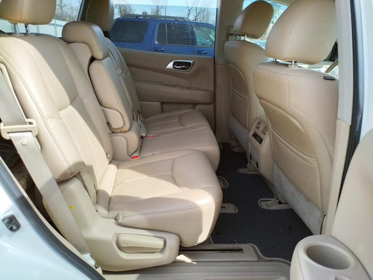 Photo 6 from auction – 2014 NISSAN PATHFINDER with VIN 5N1AR2MM4EC705257