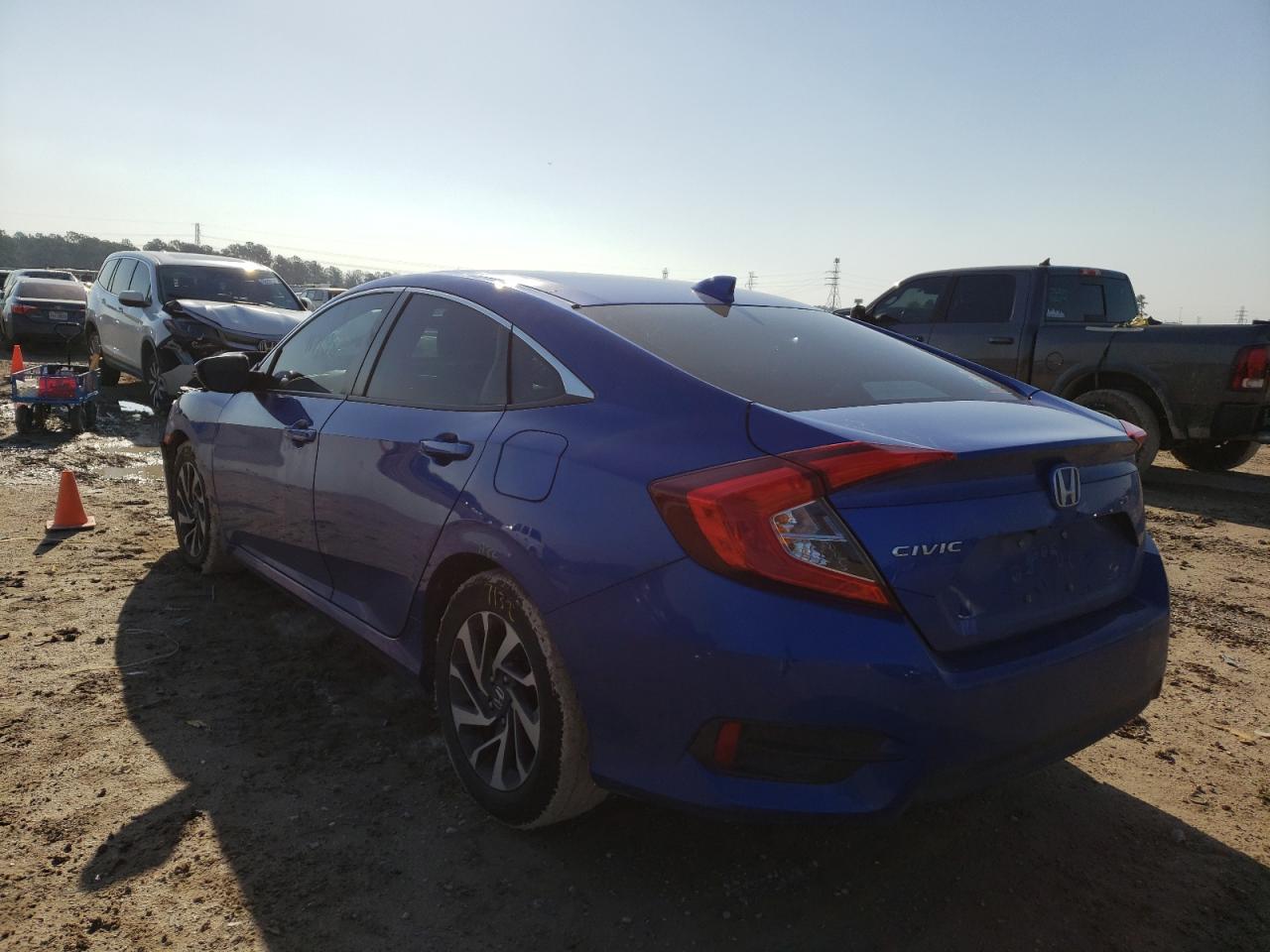 Photo 3 from auction – 2018 HONDA CIVIC EX with VIN 2HGFC2F75JH579096