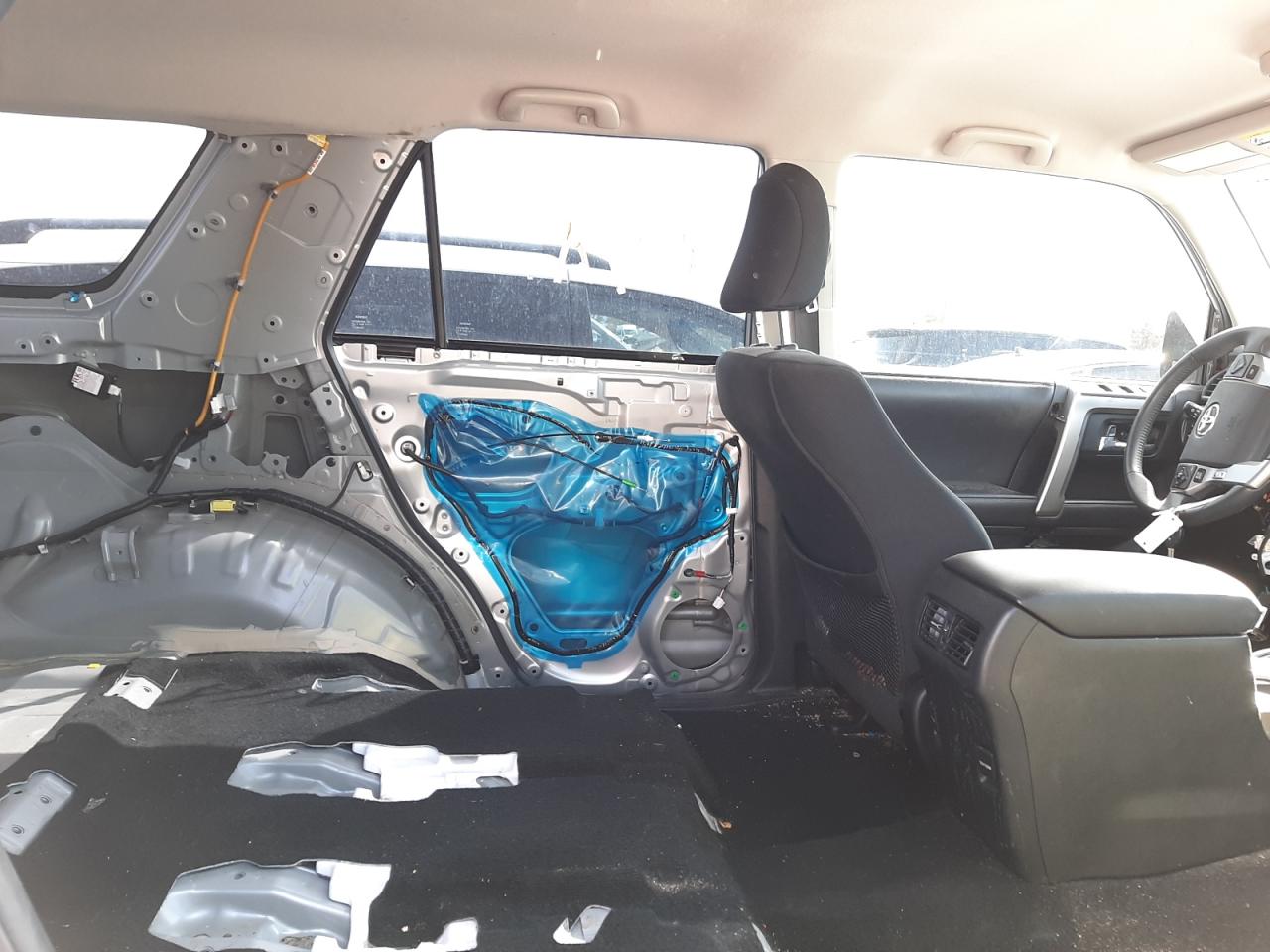 Photo 17 from auction – 2019 TOYOTA 4RUNNER SR with VIN JTEBU5JR4K5648336