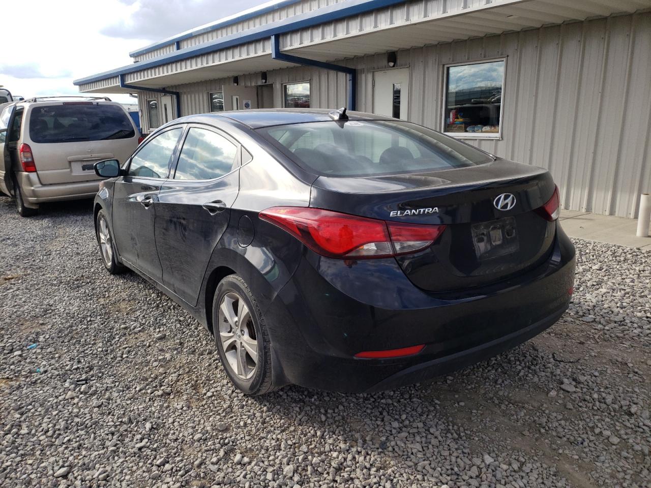 Photo 3 from auction – 2016 HYUNDAI ELANTRA SE with VIN 5NPDH4AE0GH719449