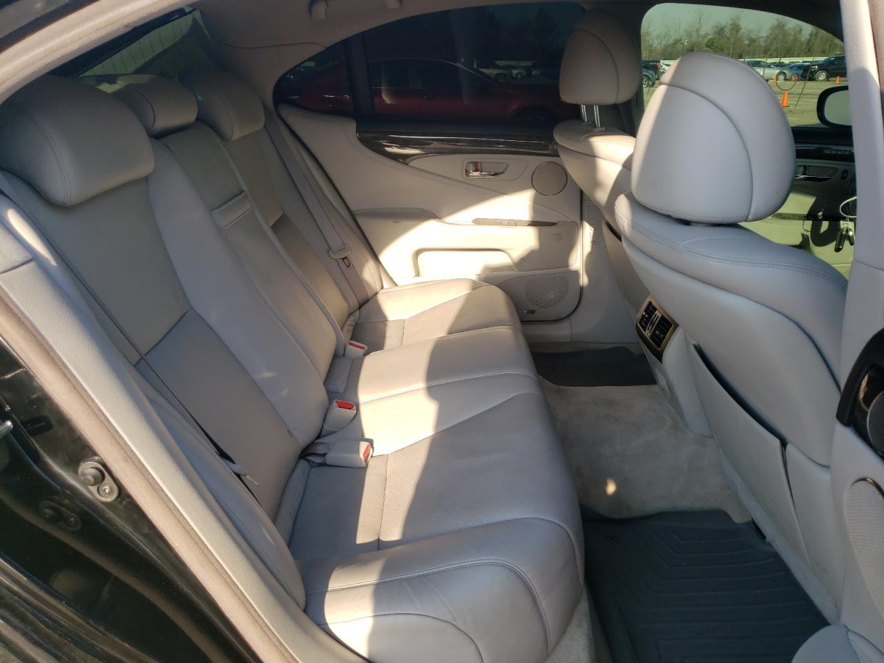 Photo 6 from auction – 2007 LEXUS LS 460 with VIN JTHBL46F075017878
