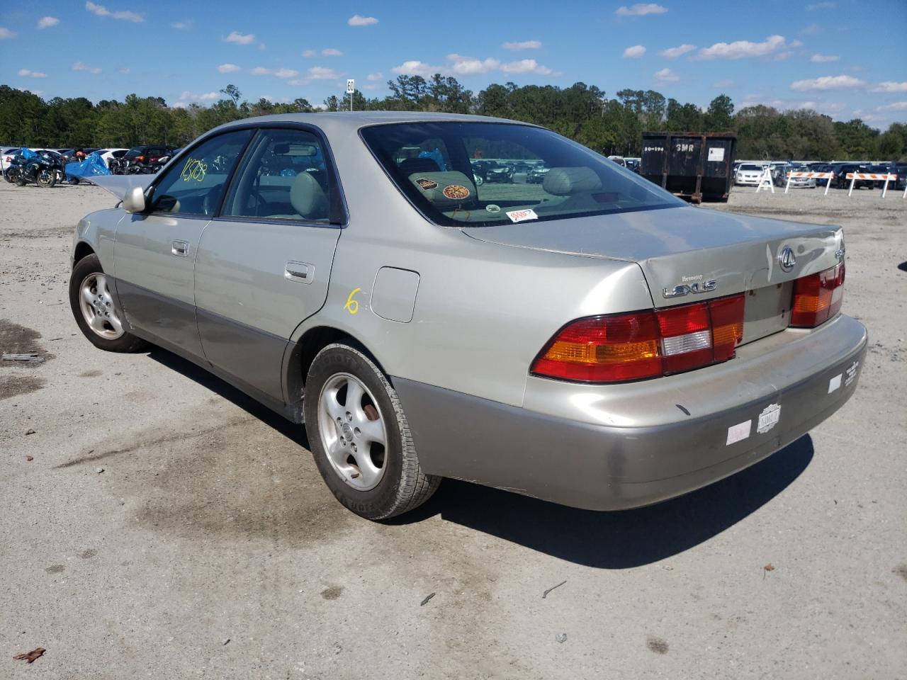 Photo 3 from auction – 1998 LEXUS ES 300 with VIN JT8BF28G2W0094782