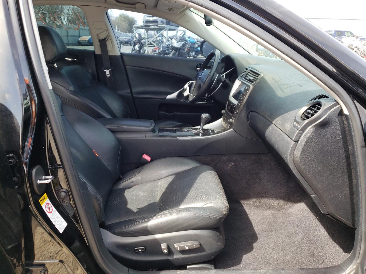 Photo 5 from auction – 2006 LEXUS IS 250 with VIN JTHBK262462014423